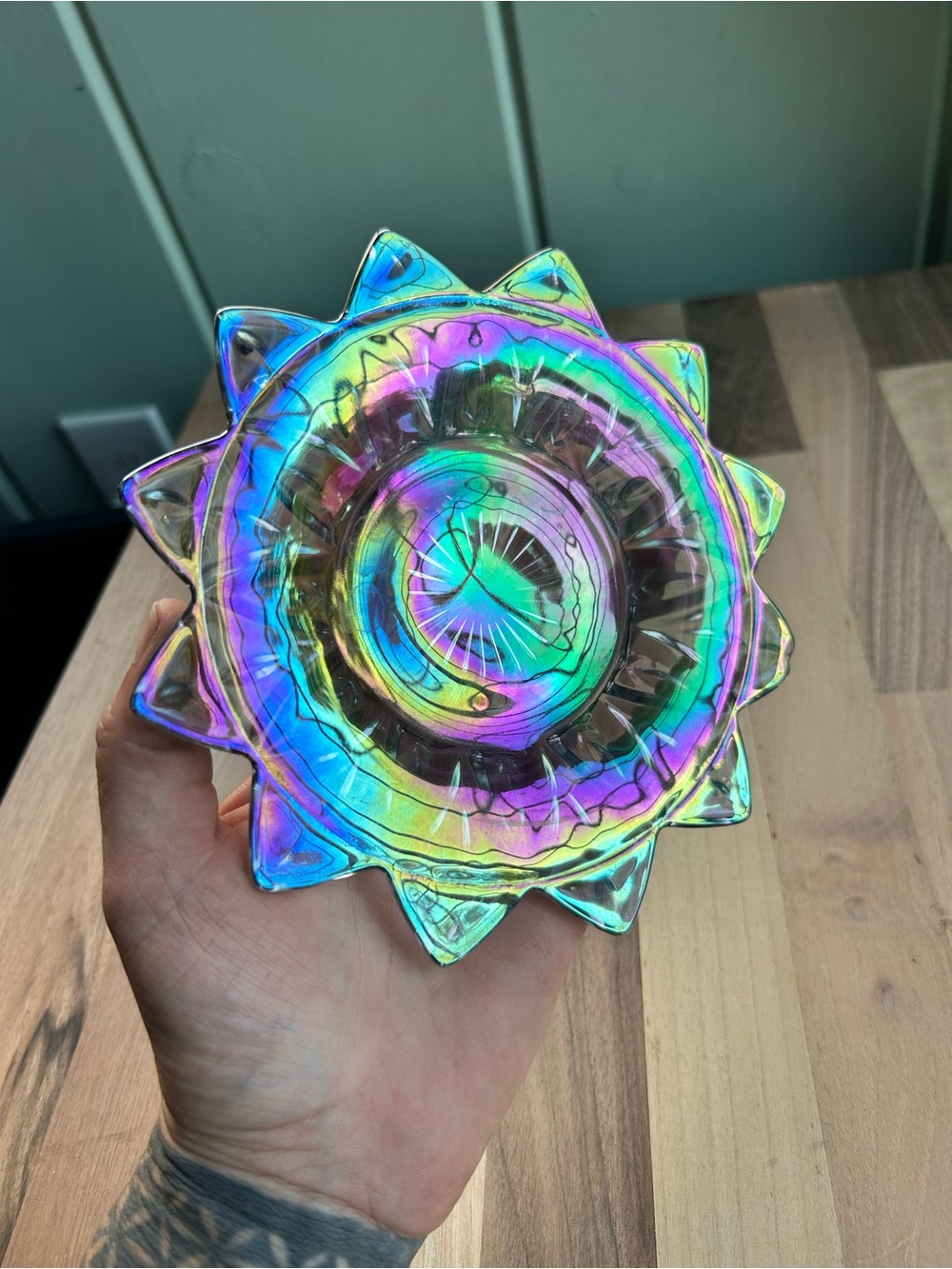 Vintage Iridescent Carnival Glass Sunburst Flower Bowl Dish Unmarked 6”